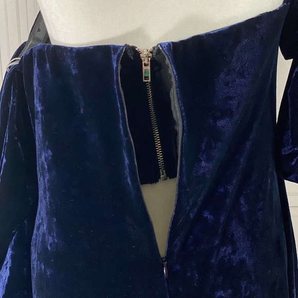 NWT Romeo & Juliet Couture Navy Velvet Off Shoulder Dress Large  Large - Picture 11 of 15